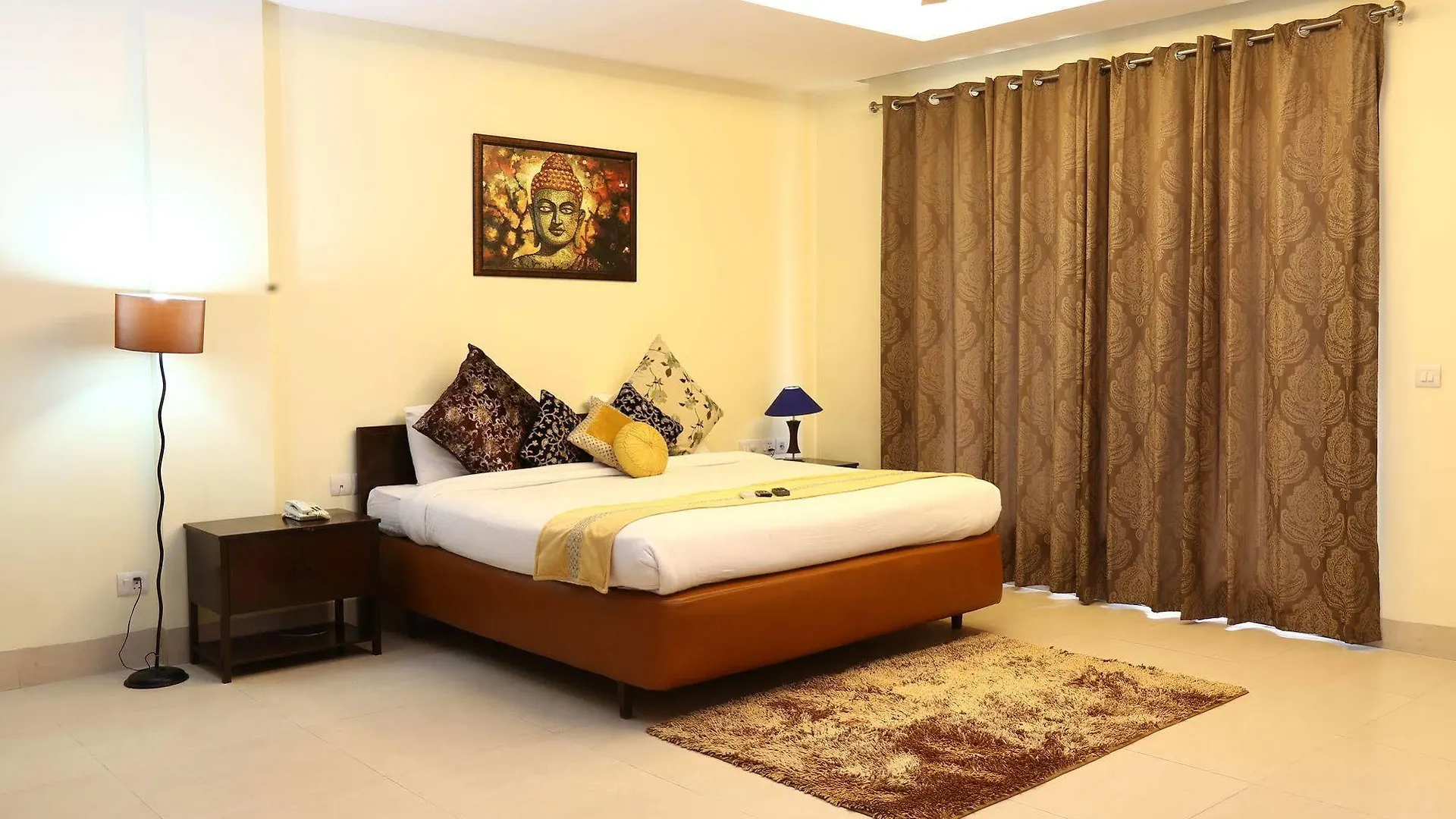 Fabhotel Mayarch Sushant Lok Gurgaon Hotel