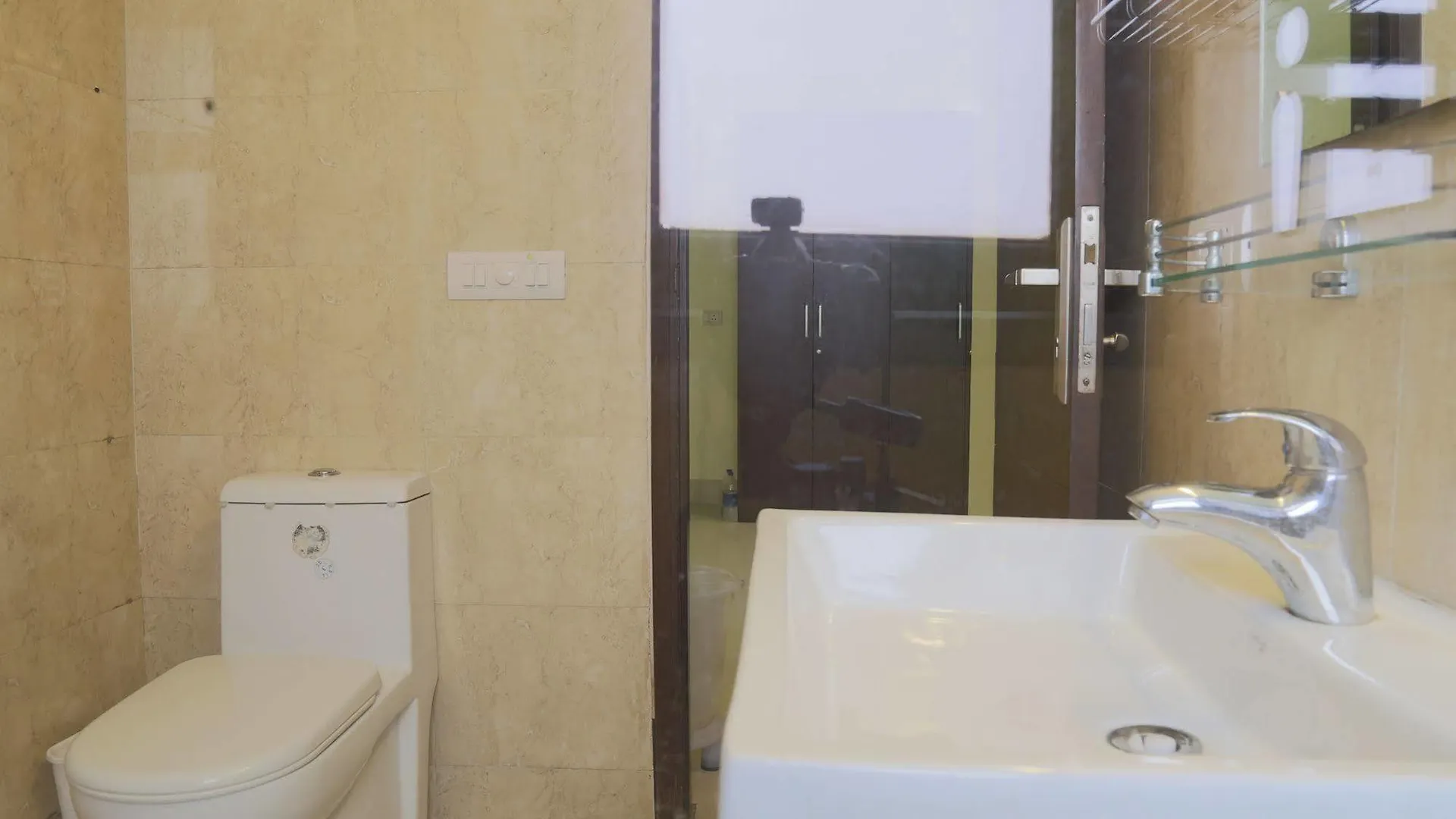 Fabhotel Mayarch Sushant Lok 구르가온